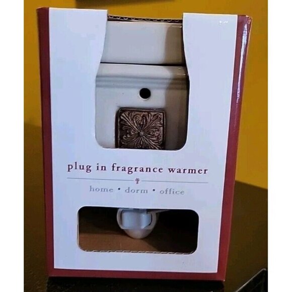 Plug In Fragrence Tuscany Candle Fragrance Bar Warmer White Square by Langley - Picture 1 of 7